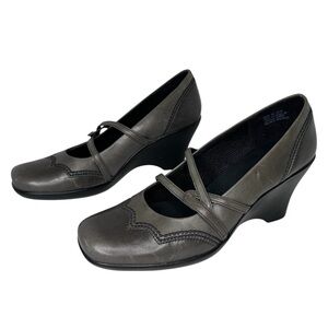 Clarks | Women's Gray Mary Jane Wedge Shoes w/ Leather Tooling | Size 8